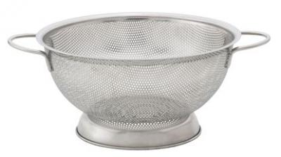 SS PERFORATED COLANDER 10"